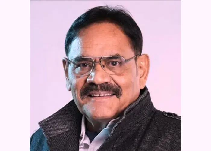 চলে গেলেন মুশতাক খান