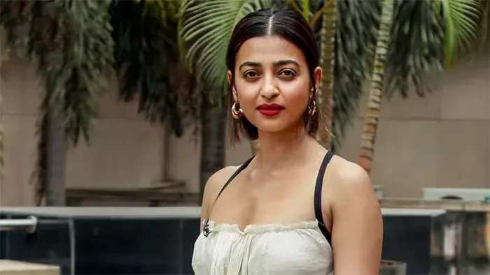 অন্তরঙ্গ দৃশ্য ফাঁস, নিরাপত্তা নিয়ে আতঙ্কে রাধিকা